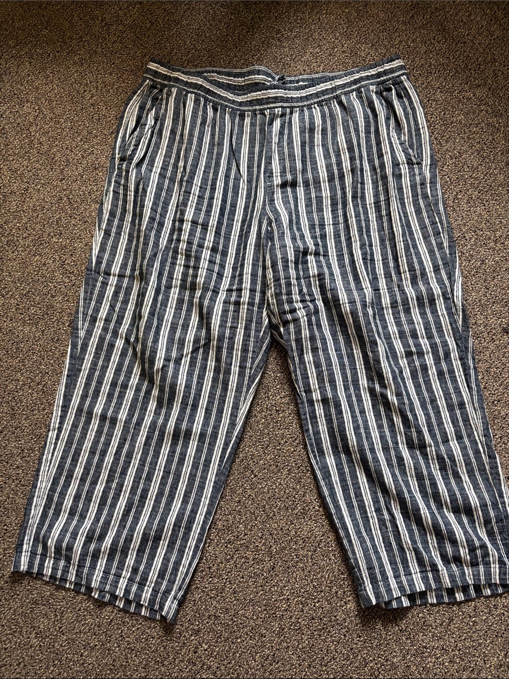 Women’s Old Navy Navy and White Striped Linen-Blend Wide Leg Pants